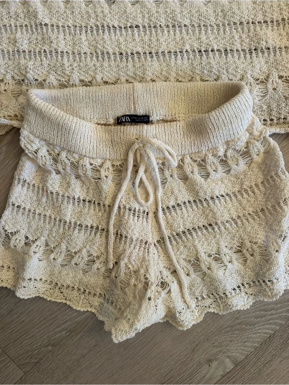 Zara Cream Crochet Knit Long Sleeve Top and shorts